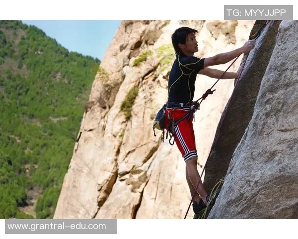 从零起步掌握攀岩心理素质的全方位指南与实战技巧分享