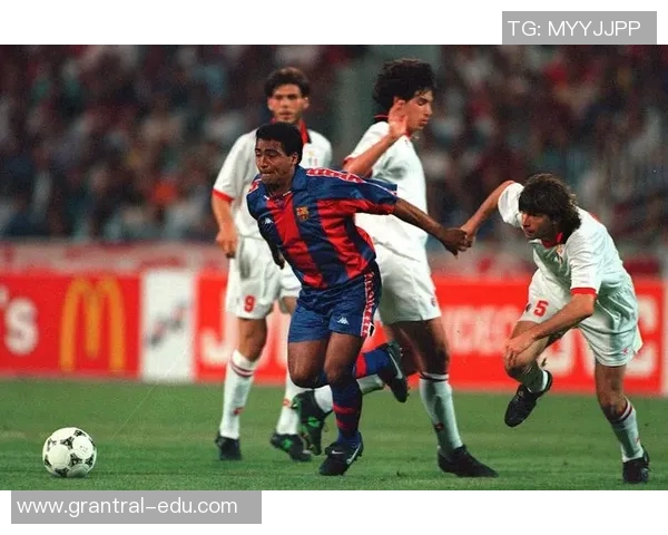 李芳独家揭秘：深入浅出分享我的足球心得与技巧分析