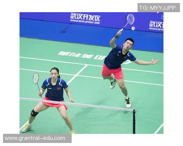 羽毛球的魅力与技巧揭秘：走进武汉羽毛球队的灵活训练与战术解析